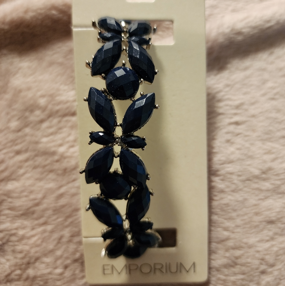 Stretchy Navy Bracklet